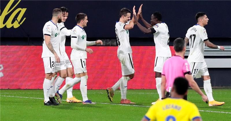 لاعبو خيتافي 