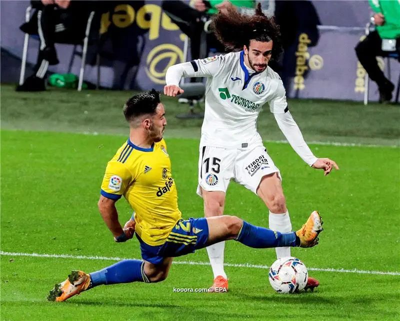 ?i=epa%2fsoccer%2f2020-12%2f2020-12-20%2f2020-12-20-08896594_epa