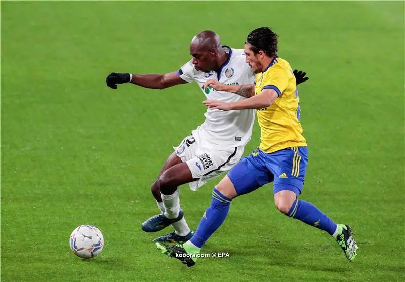 ?i=epa%2fsoccer%2f2020-12%2f2020-12-20%2f2020-12-20-08896571_epa