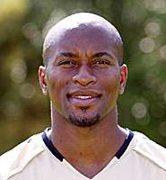 البرازيلى زى روبيرتو 