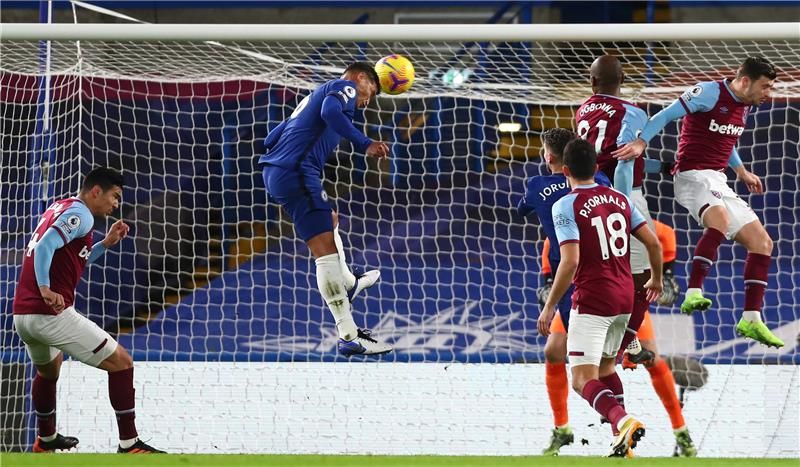 سيلفا يسجل الهدف