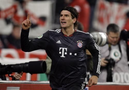 2010-12-22t195053z_01_boh04_rtridsp_3_soccer-germany-cup_reuters