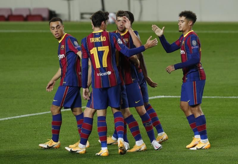 لاعبو برشلونة