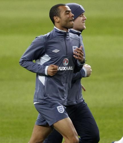2011-02-082011-02-08t174708z_01_pnn12_rtridsp_3_soccer-friendly_reuters