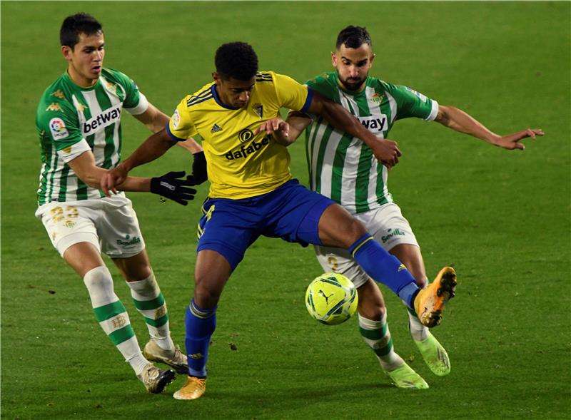 ريال بيتيس وقادش