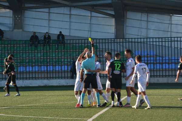من الدوري الجزائري