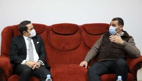 زطشي وخالدي