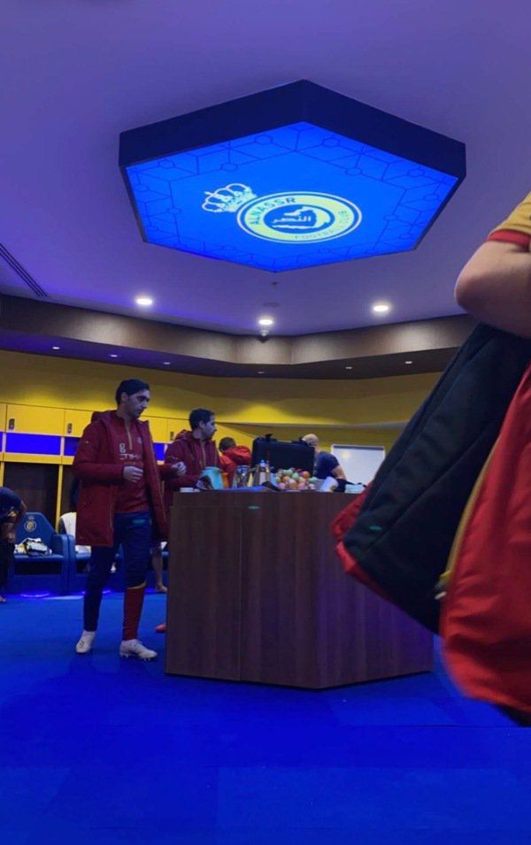 من مرافق الملعب