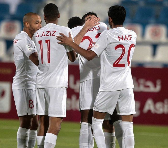 بولي مع لاعبي الريان