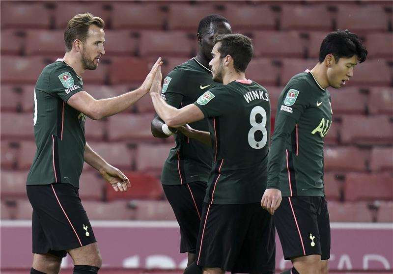 لاعبو توتنهام هوتسبير