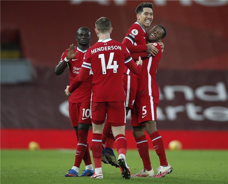 لاعبو ليفربول