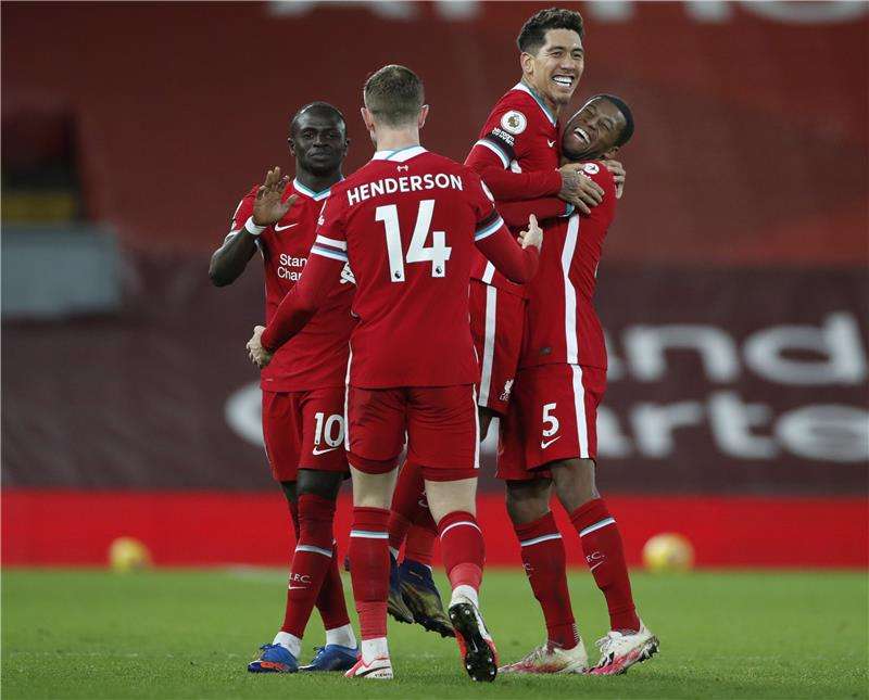 لاعبو ليفربول