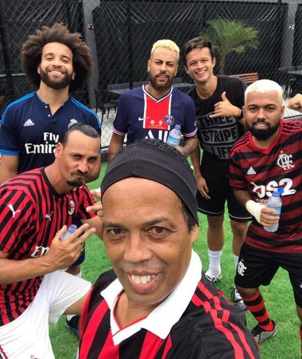 أشباه النجوم