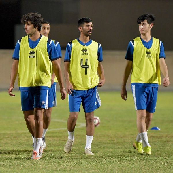 لاعبو خيطان