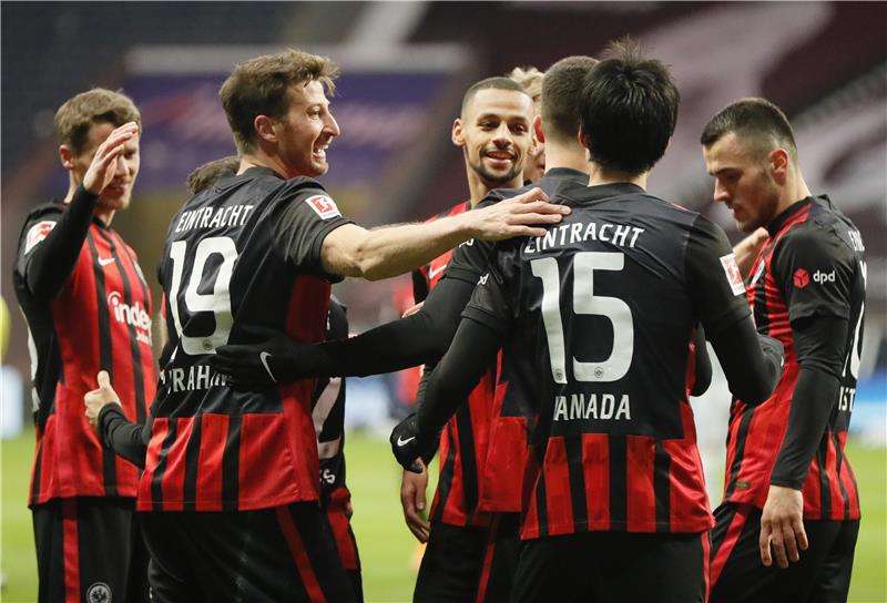 لاعبو فرانكفورت 