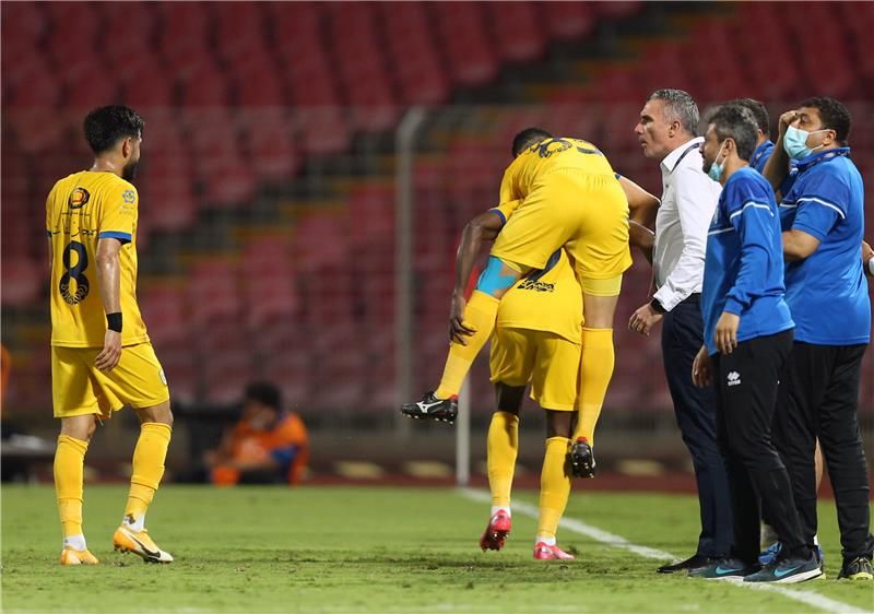 لاعبو التعاون 