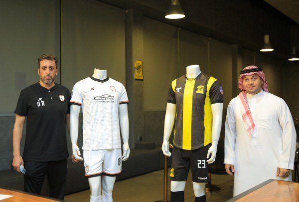 من الاجتماع