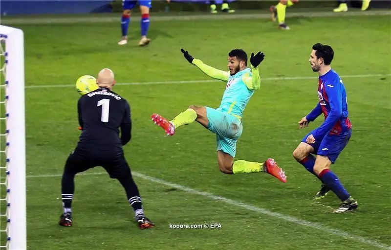 ?i=epa%2fsoccer%2f2021-01%2f2021-01-03%2f2021-01-03-08917358_epa