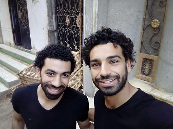 صلاح وشبيهه