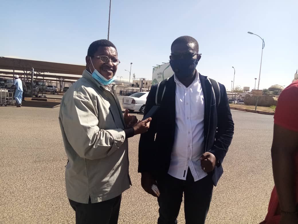 مراسل كووورة مع رئيس بعثة اشانتي كوتوكو الغاني 