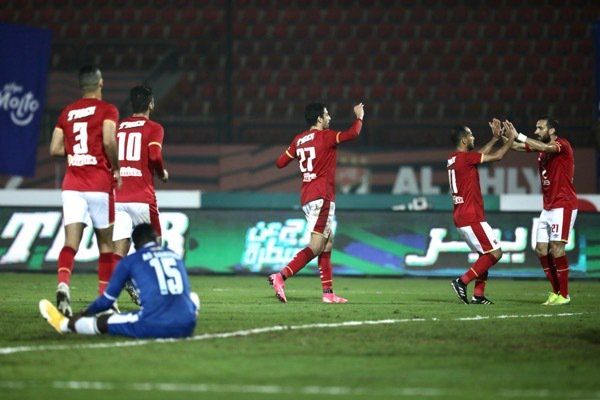 لاعبو الأهلي 