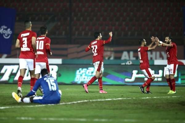 لاعبو الأهلي