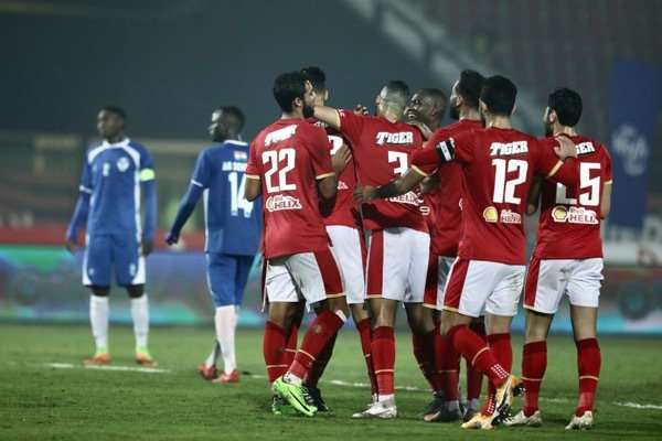 لاعبو الأهلي