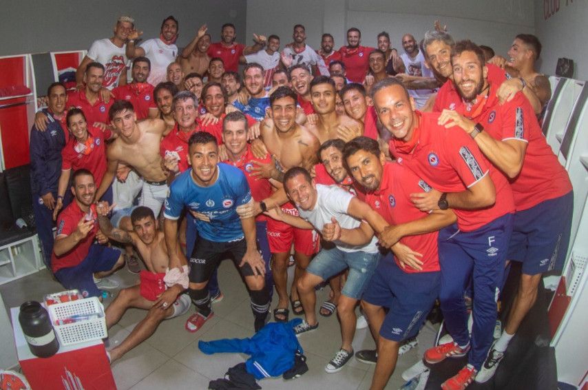 فرحة لاعبي أرخنتينوس جونيورز