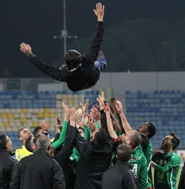 من فرحة الوحدات بحسم اللقب