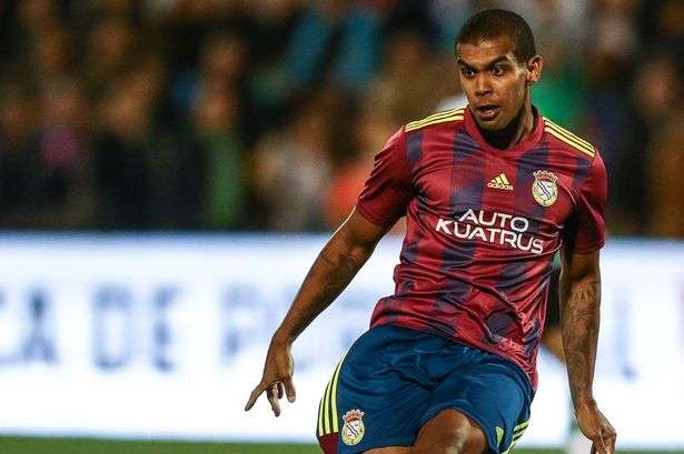 أليكس أبوليناريو