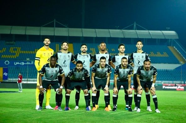 الأهلي بالزي الجديد