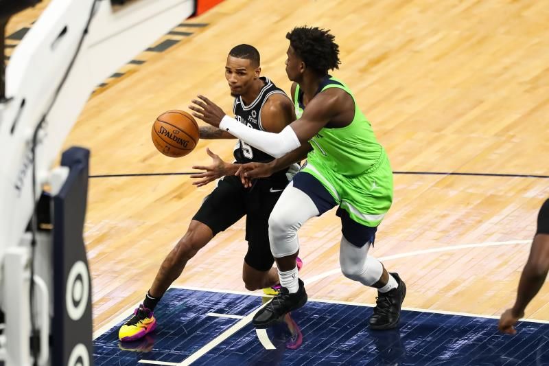 2021-01-10t035746z_1274469894_mt1usatoday15416311_rtrmadp_3_nba-san-antonio-spurs-at-minnesota-timberwolves_reuters