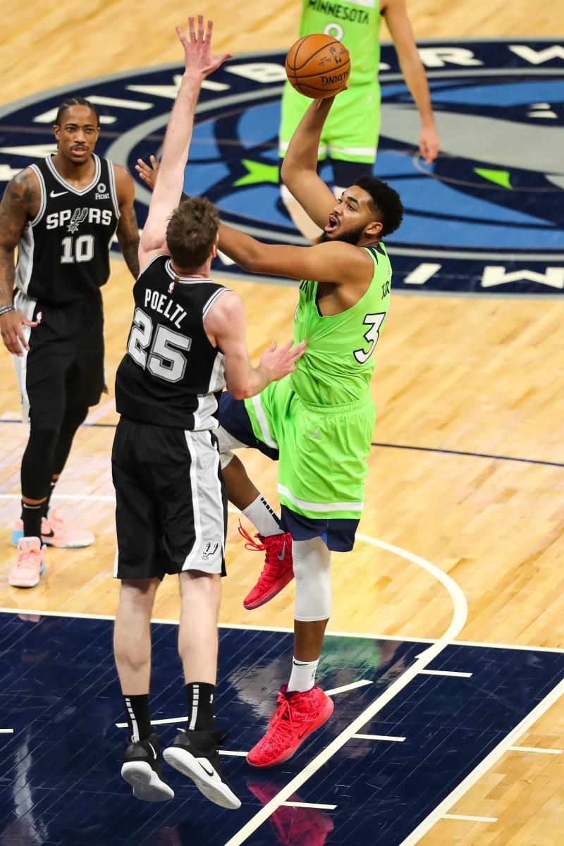 2021-01-10t021802z_124094270_mt1usatoday15415841_rtrmadp_3_nba-san-antonio-spurs-at-minnesota-timberwolves_reuters