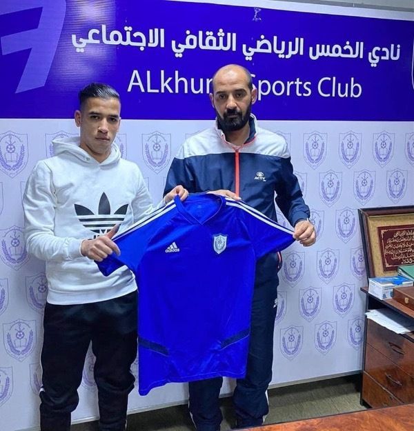 بعد توقيع العقود