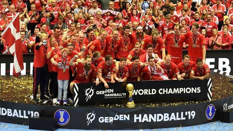 منتخب الدنمارك حامل اللقب