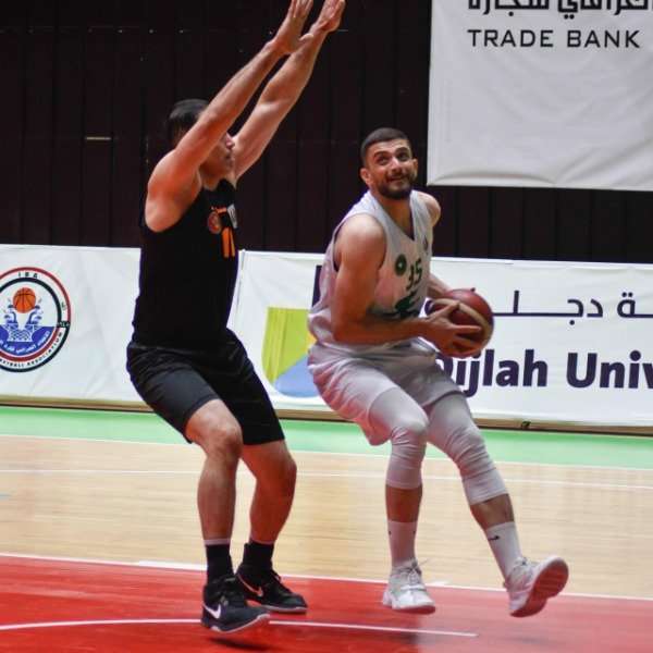 من مباراة الكهرباء والخطوط