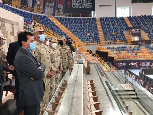 وزير الرياضة أشرف صبحي