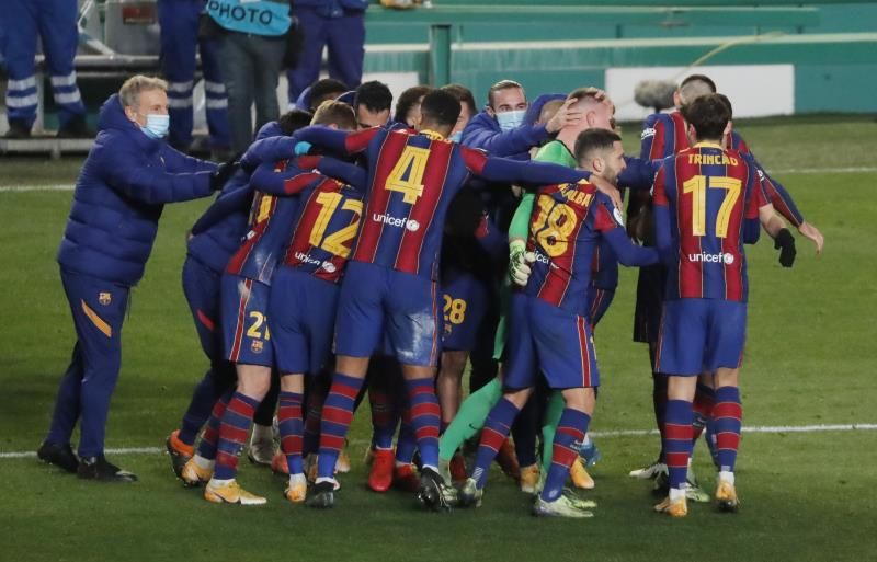 فرحة لاعبي برشلونة