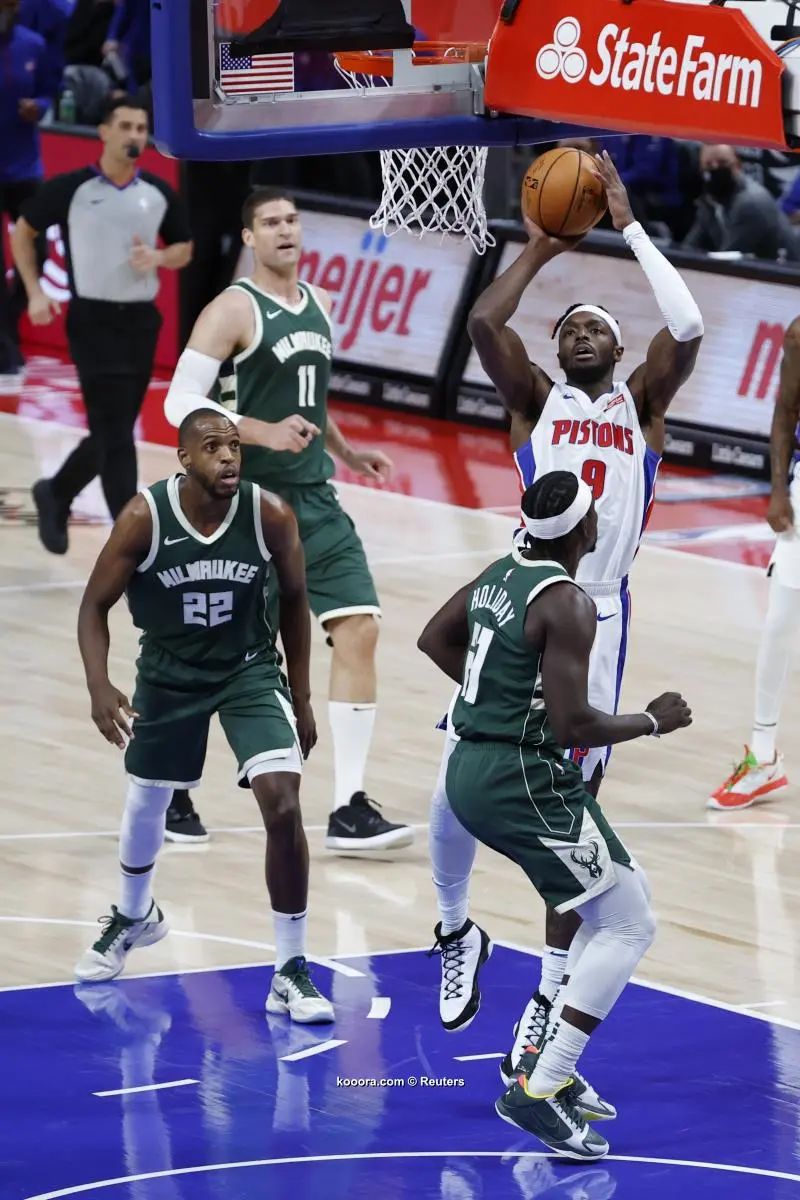 ?i=reuters%2f2021-01-14%2f2021-01-14t004034z_35796227_mt1usatoday15429568_rtrmadp_3_nba-milwaukee-bucks-at-detroit-pistons_reuters
