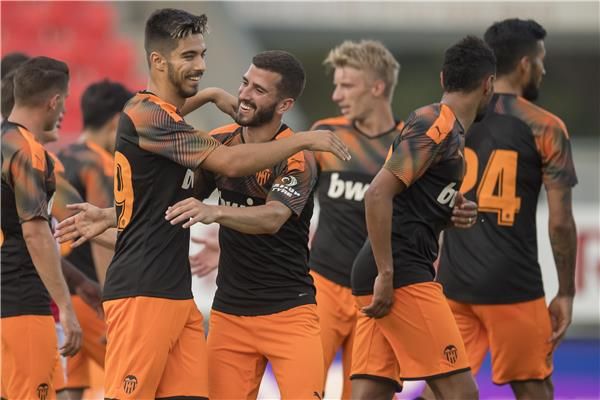 لاعبو فالنسيا