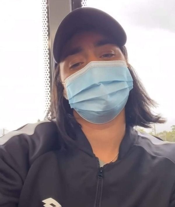 أنس جابر لدى وصولها ملبورن