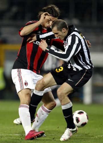 2011-03-052011-03-05t202007z_01_gsp03_rtridsp_3_soccer-italy_reuters
