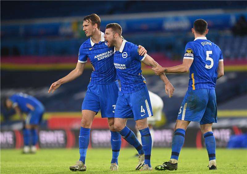 لاعبو برايتون 