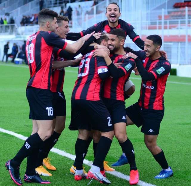 لاعبو اتحاد الجزائر