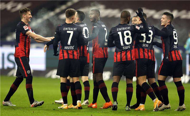 لاعبو آينتراخت فرانكفورت 