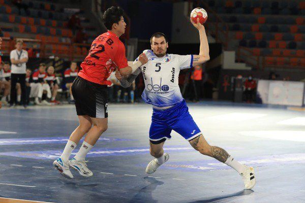 مقدونيا وتشيلي