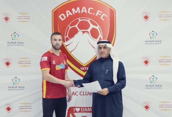 من تقديم اللاعب 