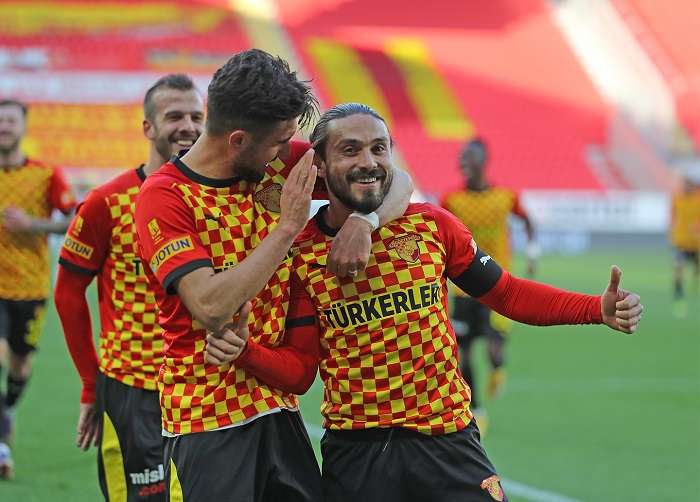 لاعبو جوزتبه 