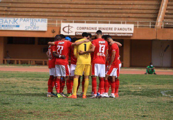 لاعبو الأهلي