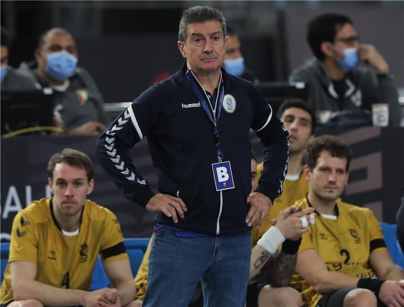 مانولو كاديناس 